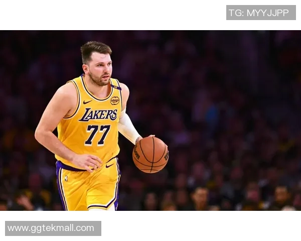 湖人输老鹰遭1喜3忧！艾顿梦游，东契奇情绪波动，范德彪无投篮！