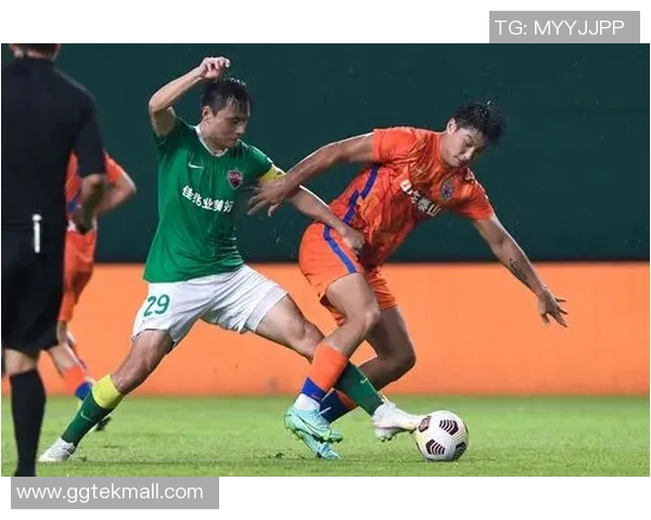 深圳足球队速度之争引发热议球迷观点各异谁能说服谁